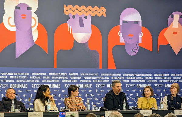 Bild der Jury auf einer Pressekonferenz der Berlinale 2023